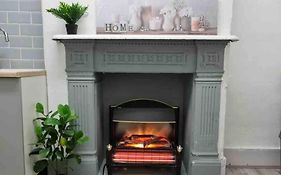 Nice Flat Near Central London